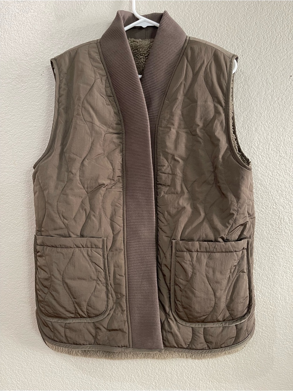 Varley Covey Reversible Quilt Gilet women’s large Varley women’s vest